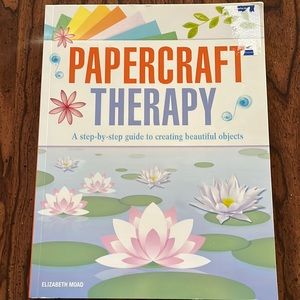 Papercraft Therapy Paperback